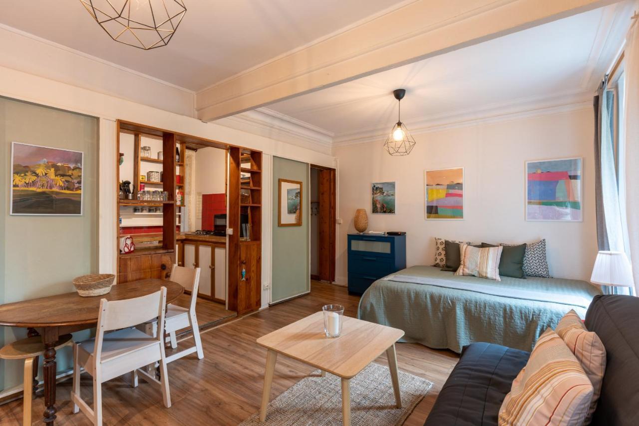 Appartamento Au Coeur De Montmartre Parigi