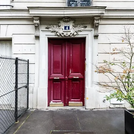 Apartment Au Coeur De Montmartre *