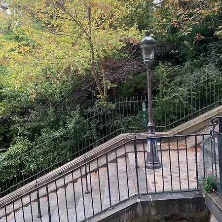 Apartment Au Coeur De Montmartre *